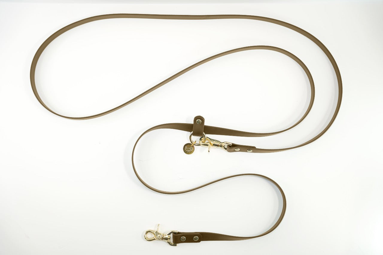 #色_コヨーテブラウン