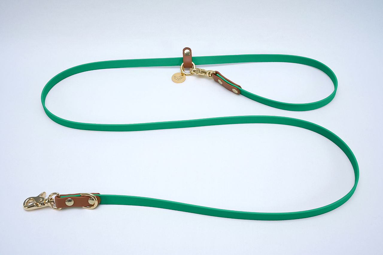 #色_エメラルドグリーン