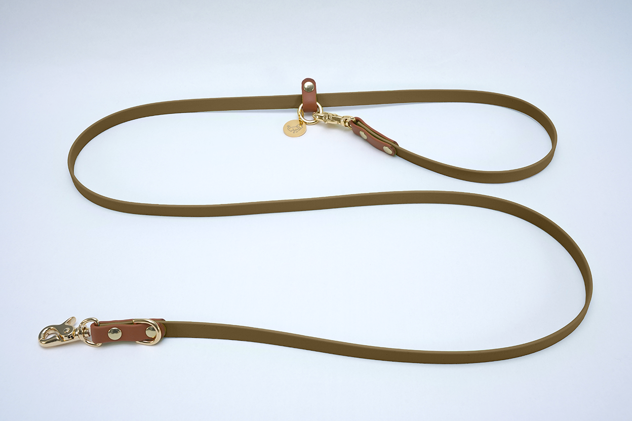 #色_コヨーテブラウン