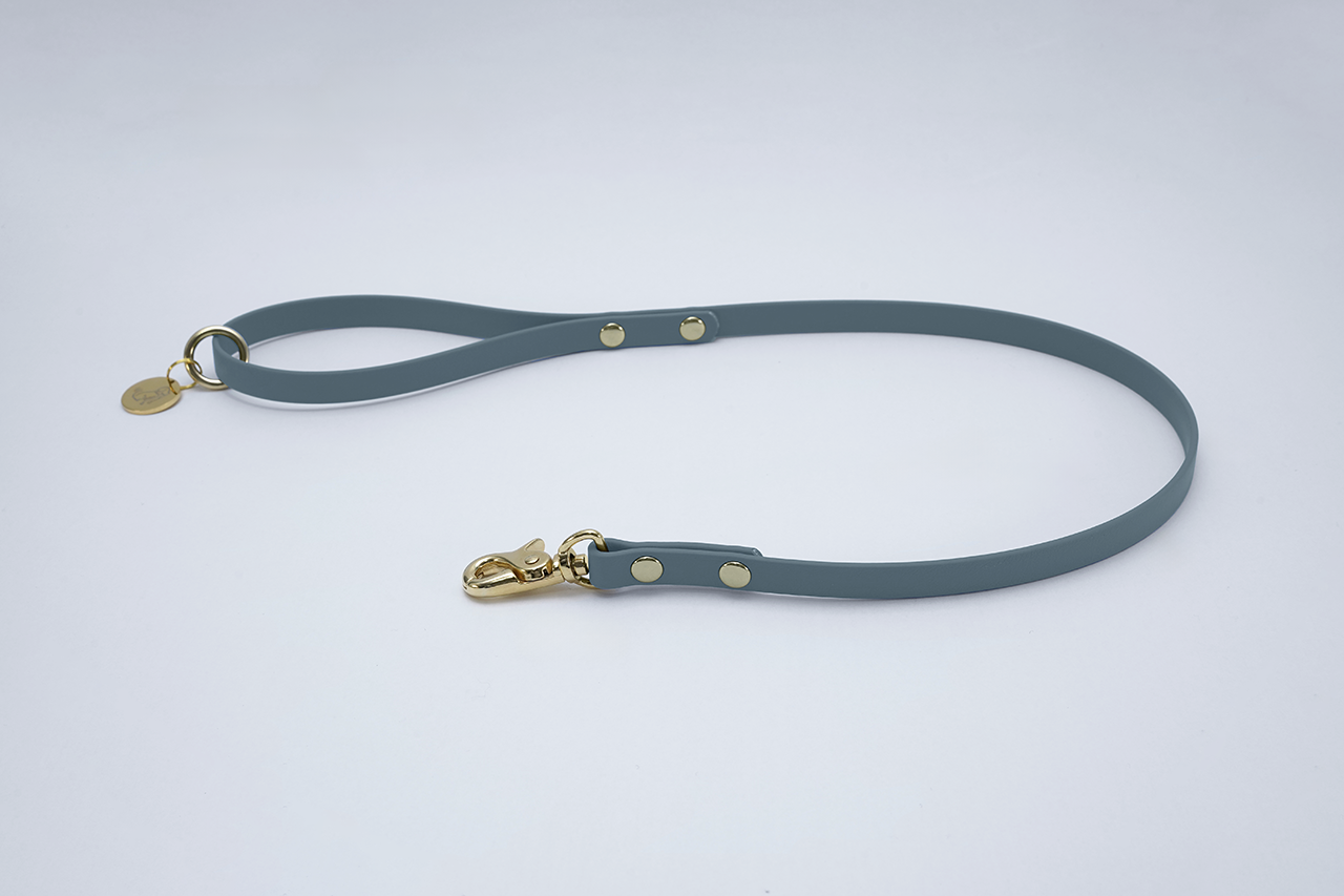 #色_ペトロールブルー