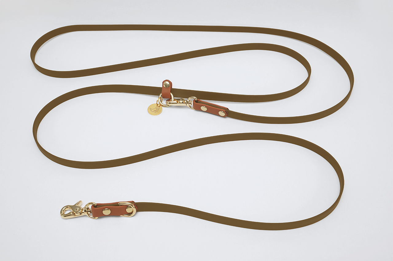 #色_コヨーテブラウン