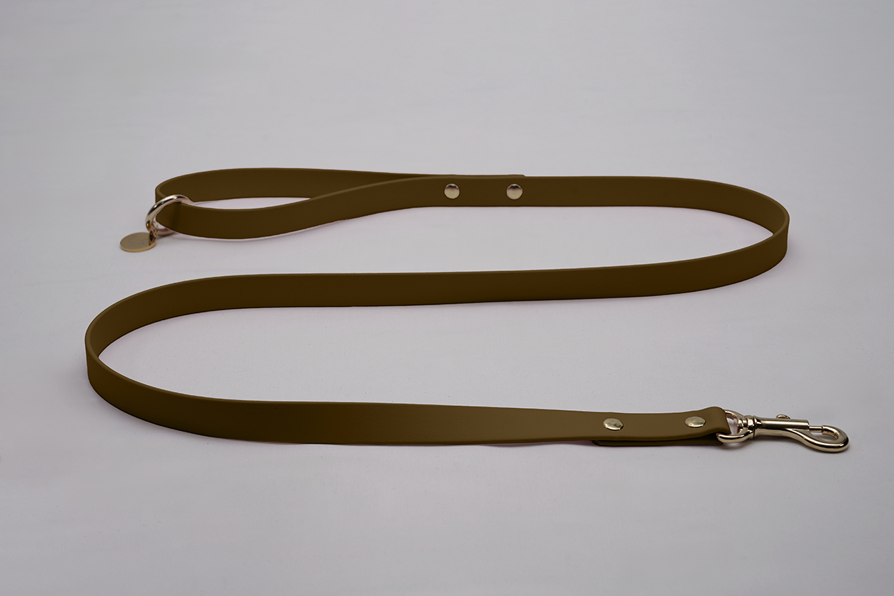 #色_コヨーテブラウン